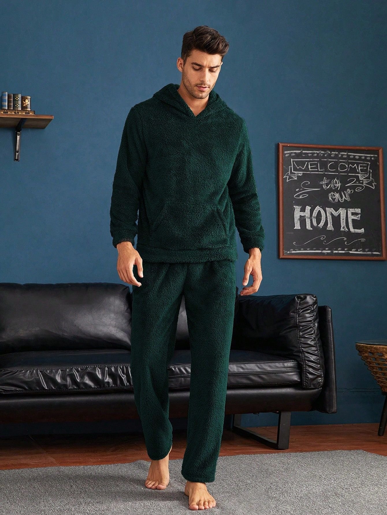 Factory direct sales European and American cross-border men's loose casual coral fleece home clothes hooded pajamas set 24 autumn and winter