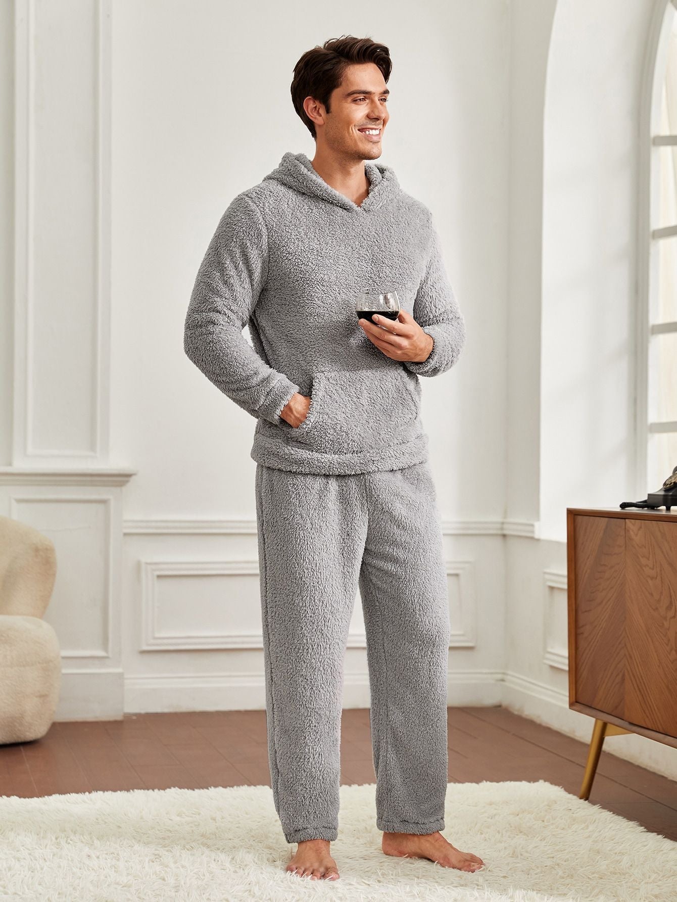 Factory direct sales European and American cross-border men's loose casual coral fleece home clothes hooded pajamas set 24 autumn and winter
